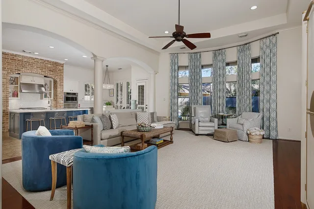 $850,000 | 55 Mason Pond Place, The Woodlands, TX 77381