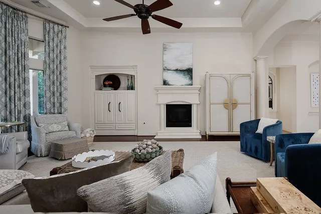 $850,000 | 55 Mason Pond Place, The Woodlands, TX 77381