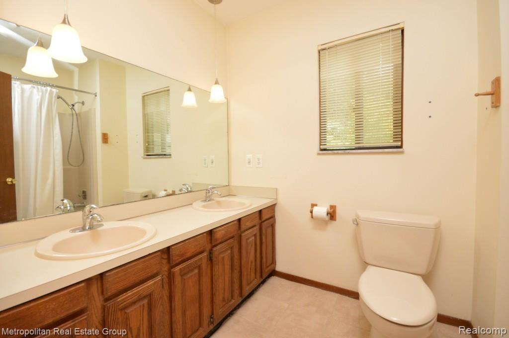 13256 Hibner Road Hartland, MI 48353 - Photo 16 of 41 16.jpg