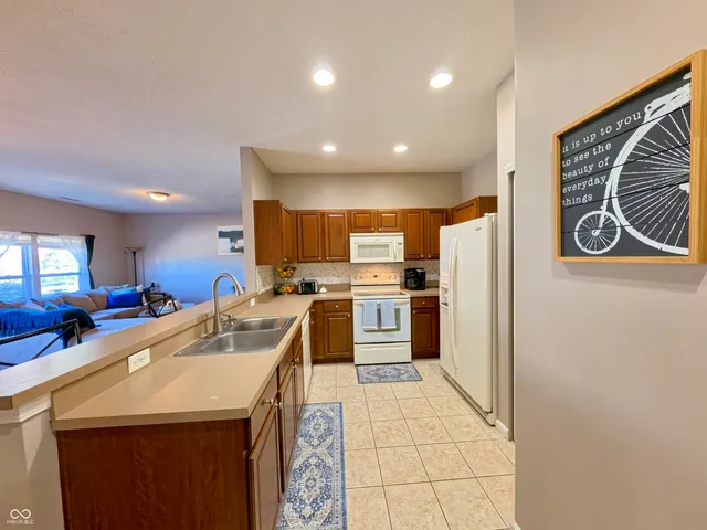 $229,900 | 13410 White Granite Drive, Unit 1100, Fishers, IN 46038