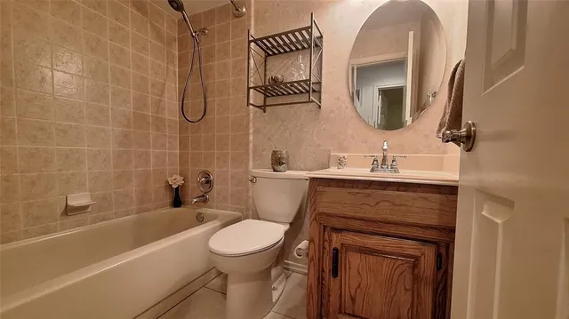 $2,700 | 2813 Woodpath Lane, Bedford, TX 76021