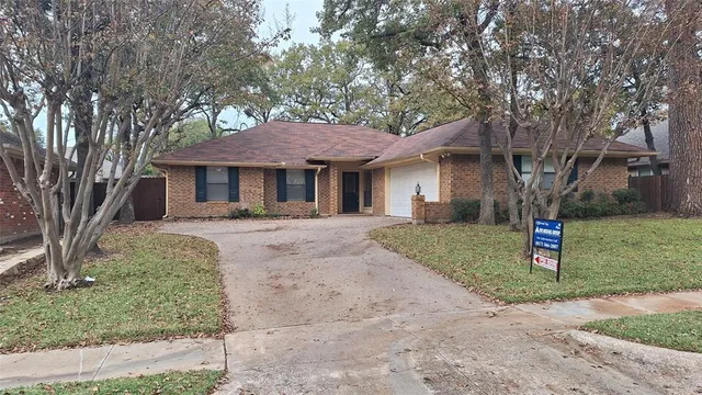 $2,700 | 2813 Woodpath Lane, Bedford, TX 76021