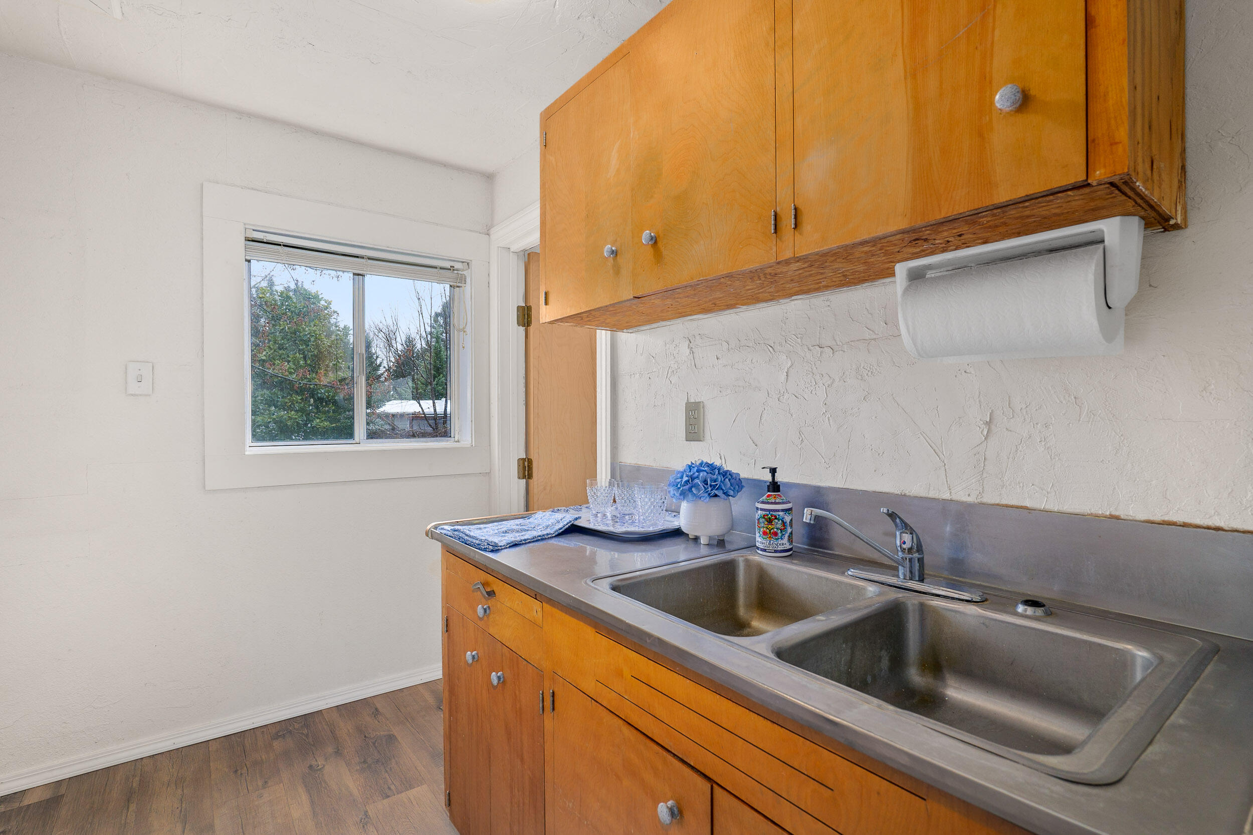 2576 New Hope Road Grants Pass, OR 97527 - Photo 19 of 44 2576SWNewHopeRd-InteriorUpdate-013