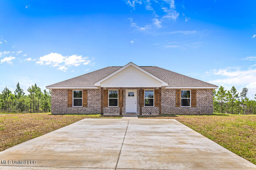424 Peters Road Poplarville, MS 39470 - Photo 1 of 26 424PetersRd-1