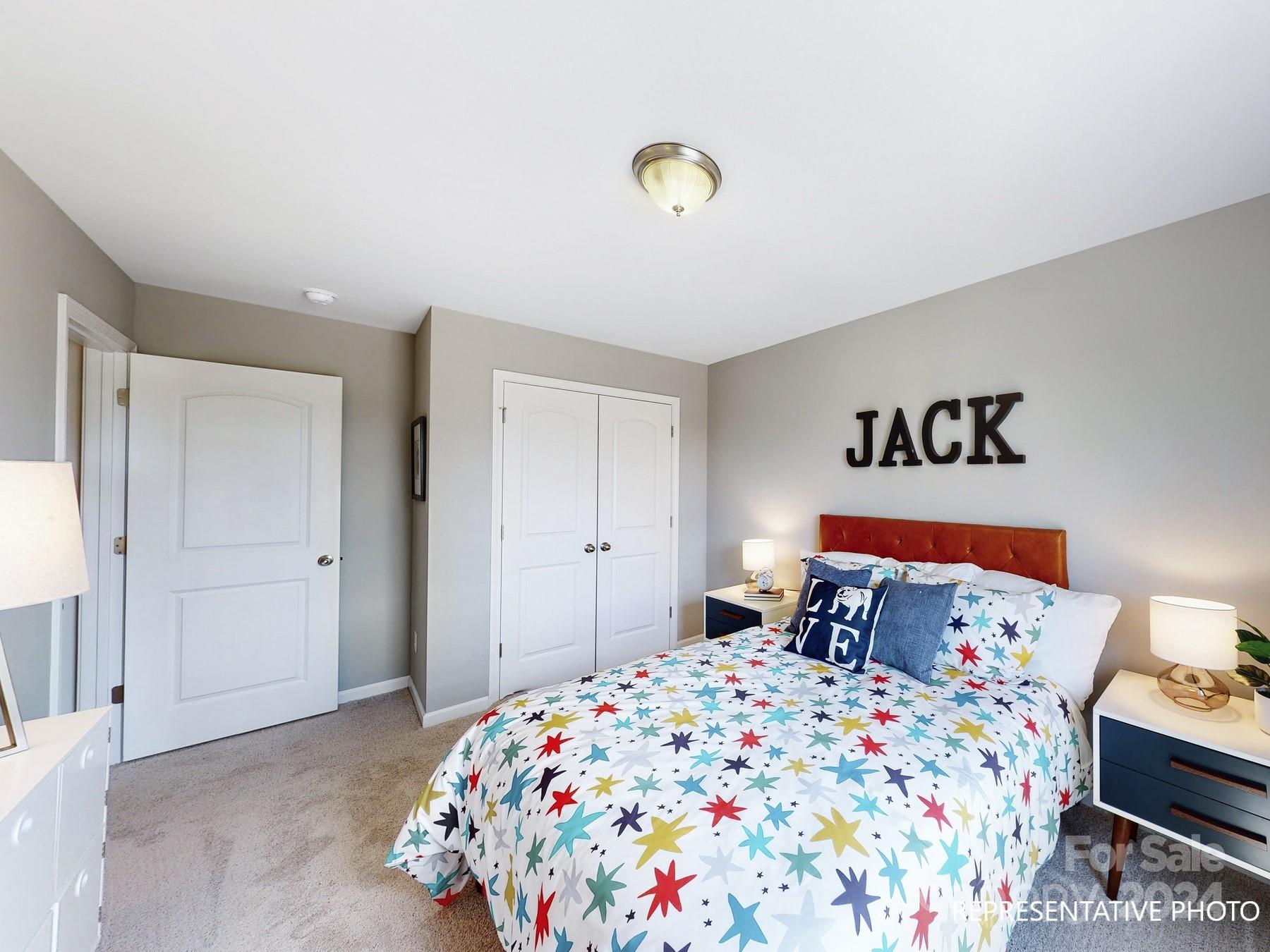 4919 Raspberry Knoll Drive Charlotte, NC 28208 - Photo 5 of 25 Gallery Image 5