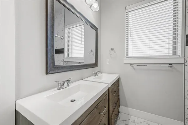 $2,795 | 204 North Getzendaner Street, Unit 2, Waxahachie, TX 75165
