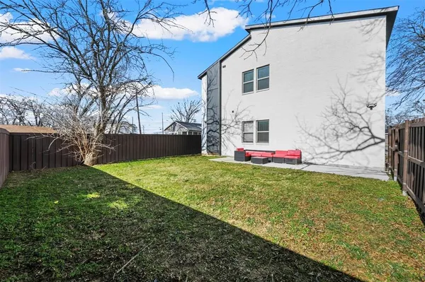 $2,795 | 204 North Getzendaner Street, Unit 2, Waxahachie, TX 75165