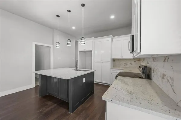 $2,795 | 204 North Getzendaner Street, Unit 2, Waxahachie, TX 75165