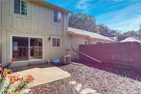 $269,000 | 10111 Edelweiss Circle, Merriam, KS 66203