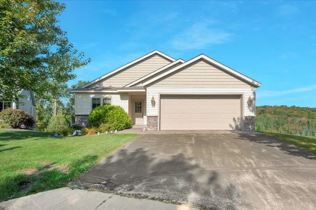 $609,900 | 205 Bluffs Ridge Court, Duluth, MN 55811