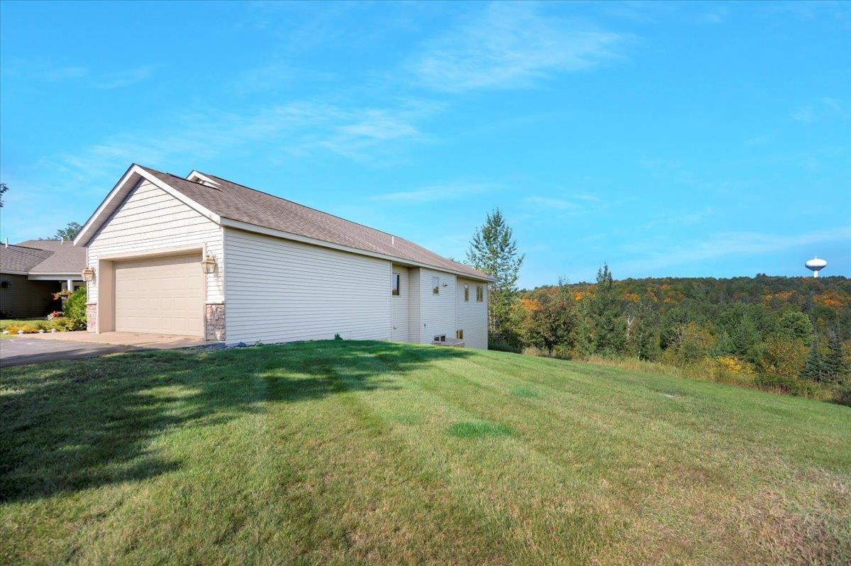 205 Bluffs Ridge Court Duluth, MN 55811 - Photo 30 of 37