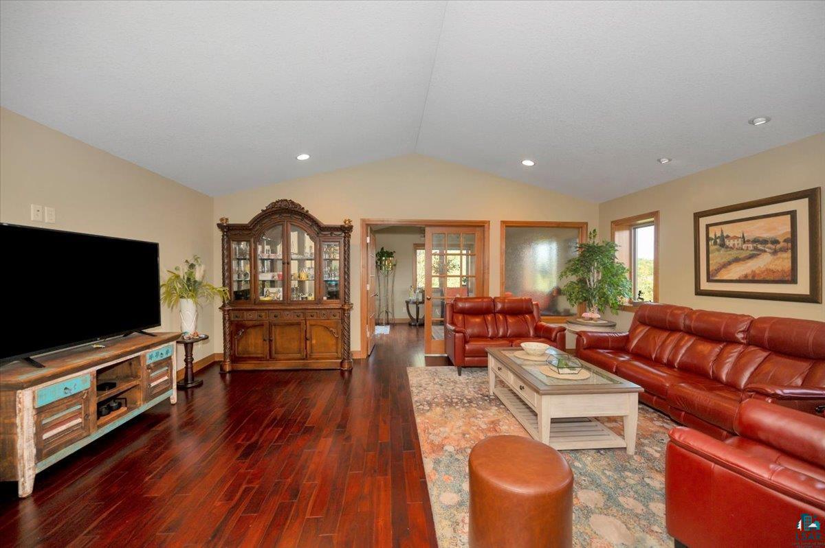205 Bluffs Ridge Court Duluth, MN 55811 - Photo 4 of 37 Gallery Image 4