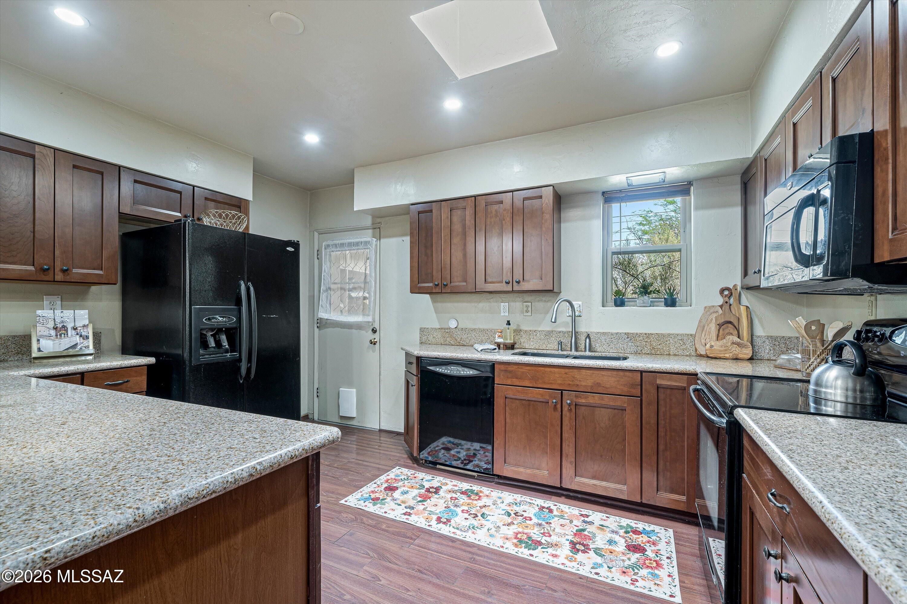 430 South Country Club Road Tucson, AZ 85716 - Photo 2 of 31