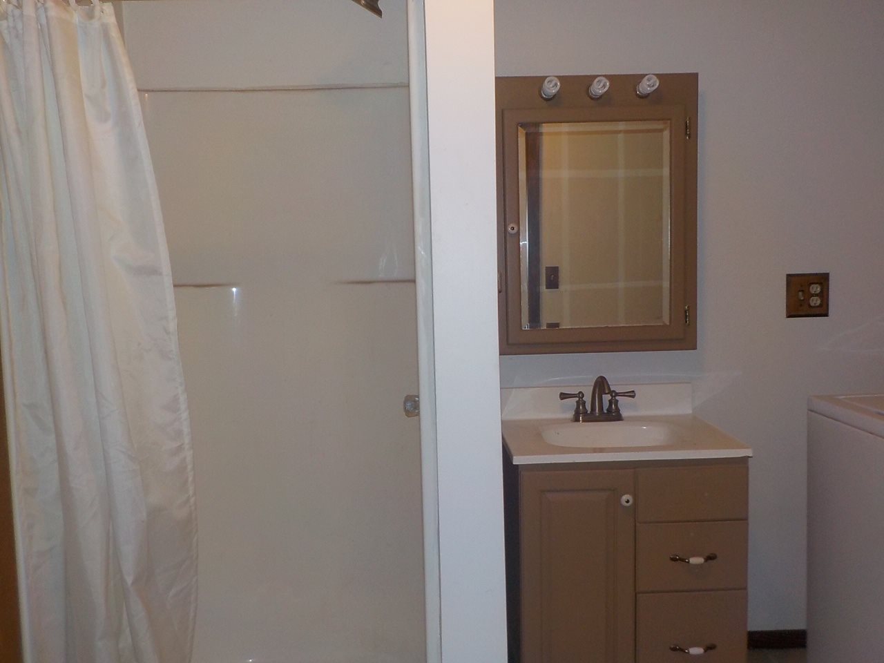 8243 Schmied Road Vestaburg, MI 48891 - Photo 36 of 40 1880029-35.JPG