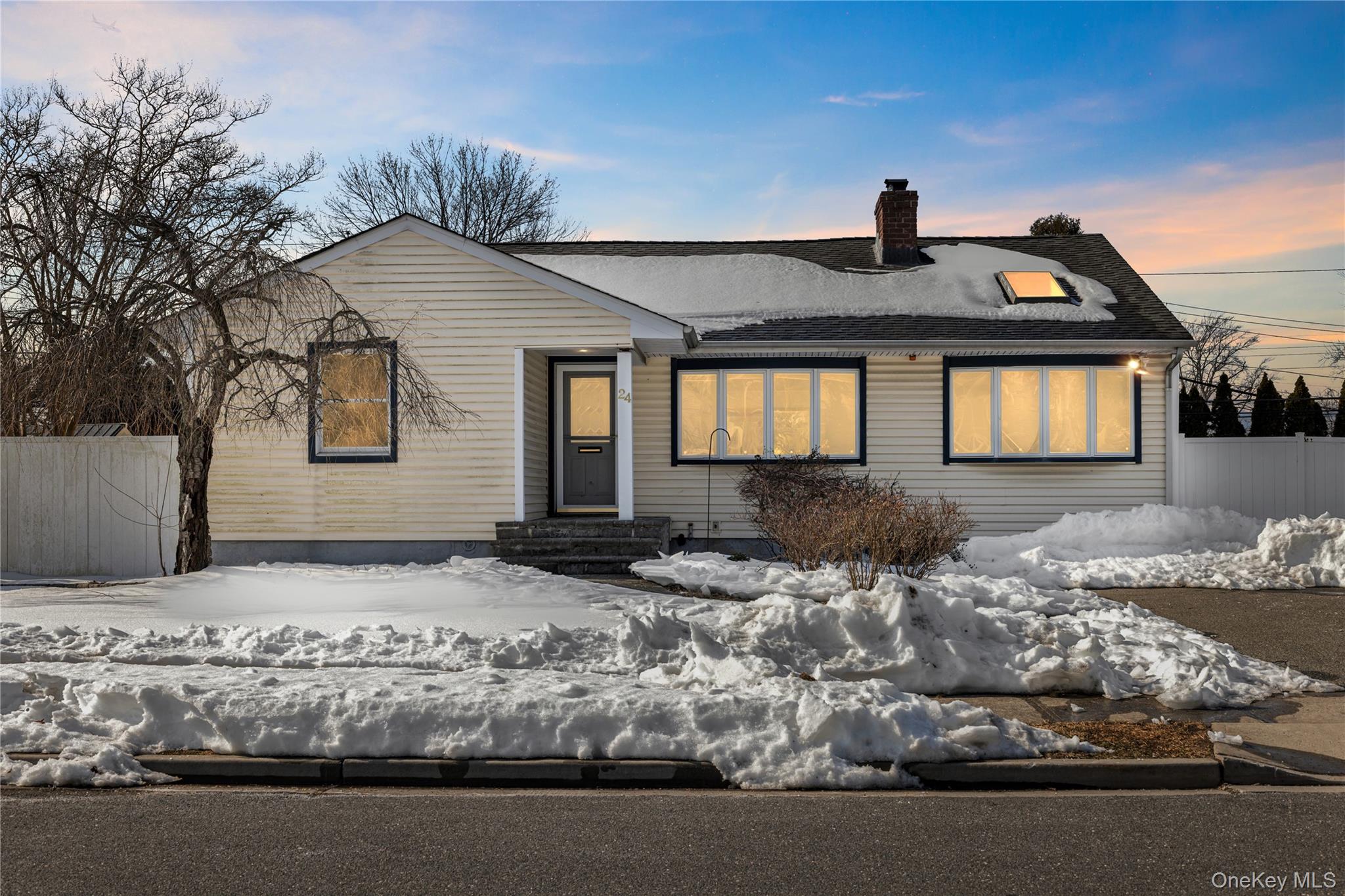 24 Elderberry Road Syosset, NY 11791 - Photo 1 of 48