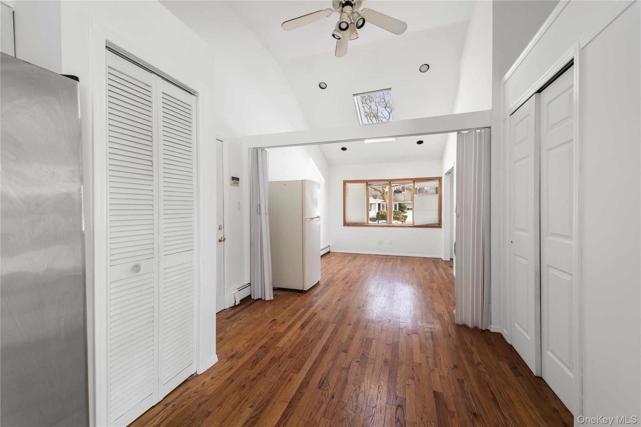 24 Elderberry Road Syosset, NY 11791 - Photo 14 of 48