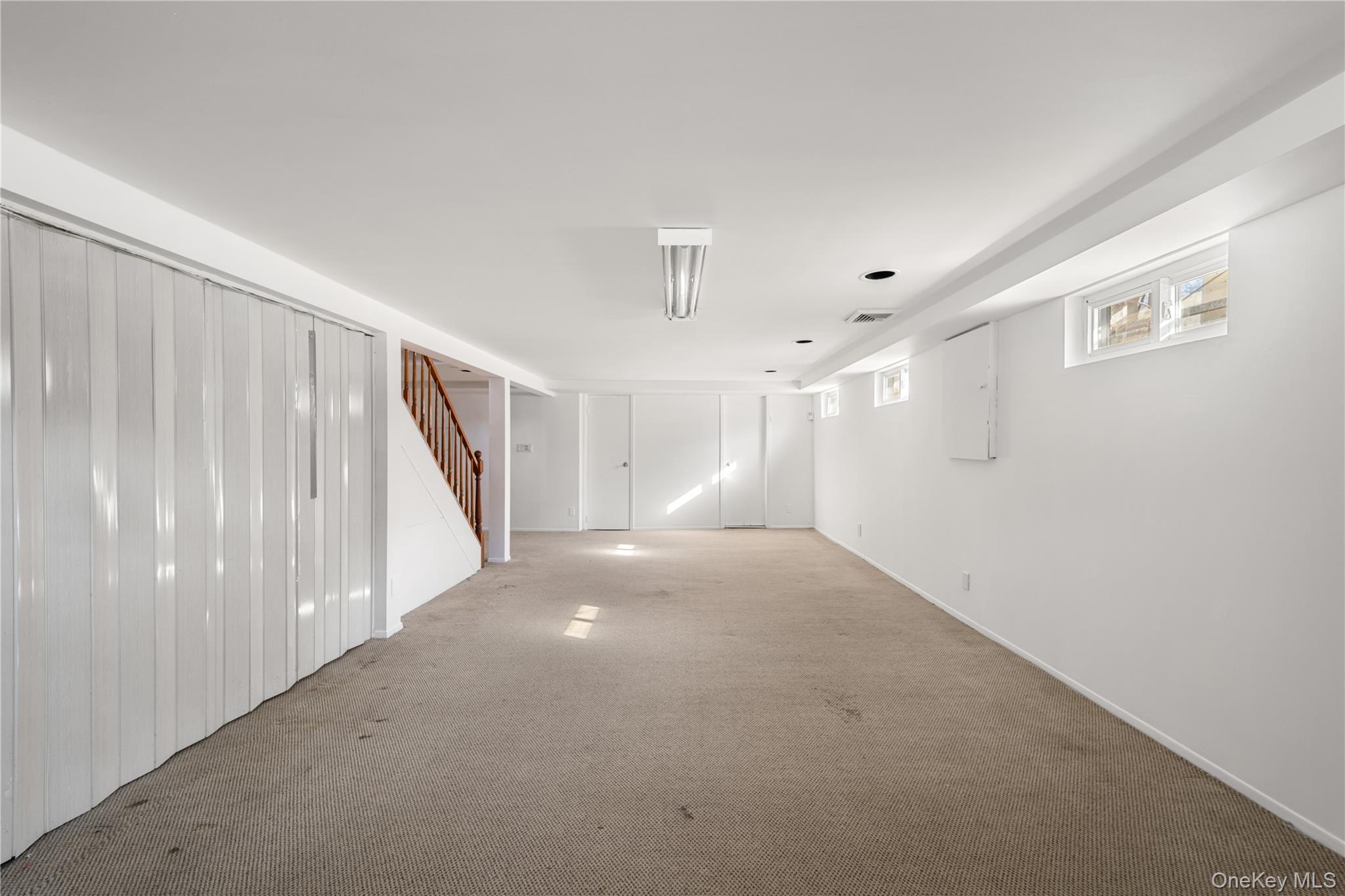 24 Elderberry Road Syosset, NY 11791 - Photo 30 of 48