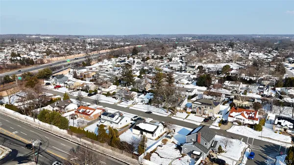 $799,950 | 24 Elderberry Road, Syosset, NY 11791