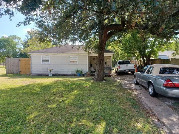 $89,500 | 1302 Thomas Avenue, Pasadena, TX 77506