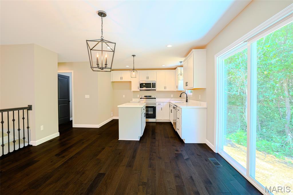 417 Westwoods Road Wright City, MO 63390 - Photo 8 of 49