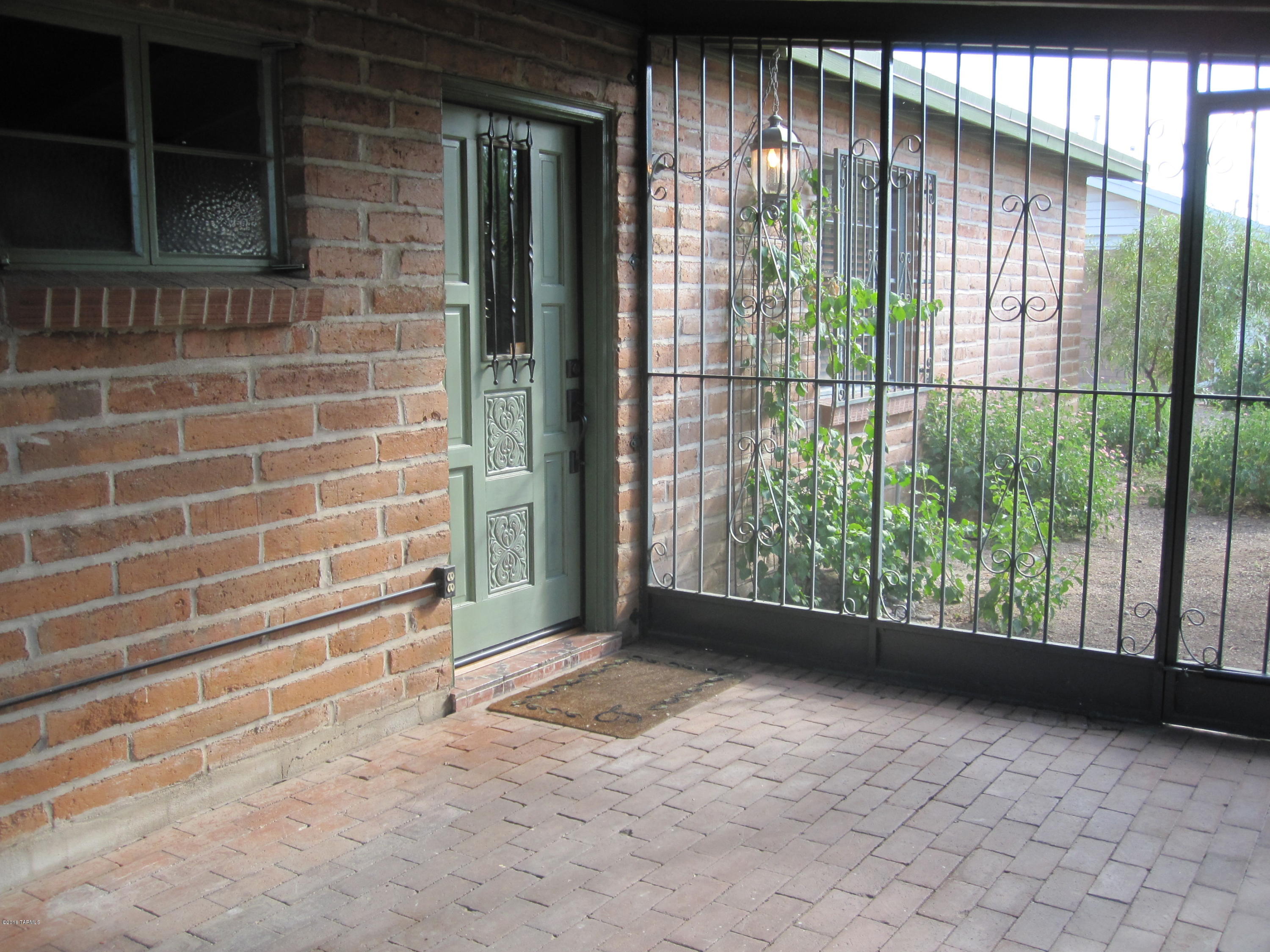 1347 East Allen Road Tucson, AZ 85719 - Photo 3 of 15 Gallery Image 3
