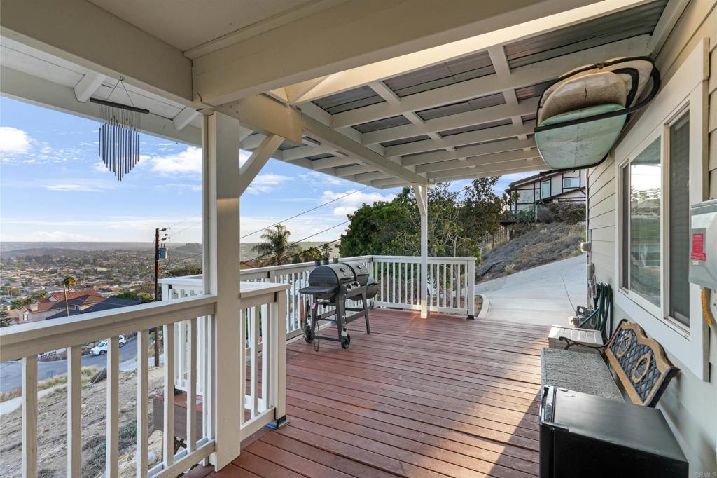 1421 Maria Avenue Spring Valley, CA 91977 - Photo 4 of 51