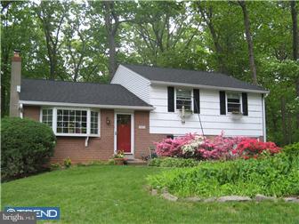 640 Crestwood Road Wayne, PA 19087 - Photo 1 of 12 Exterior Front