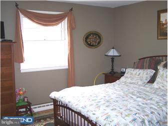 640 Crestwood Road Wayne, PA 19087 - Photo 10 of 12 Bedroom - Main