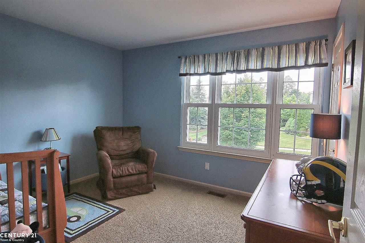 172 Grosvenor Drive Rochester Hills, MI 48307 - Photo 23 of 36