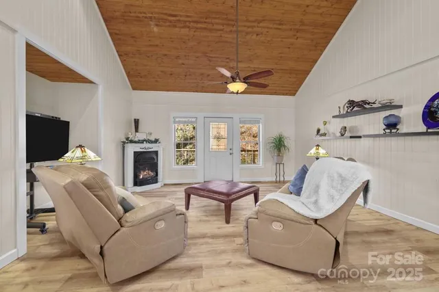 $462,500 | 165 Eagles Ridge Road, Unit 2, Sylva, NC 28779