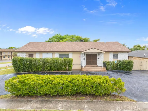 $1,400,000 | 359 10th Street, Lake Park, FL 33403