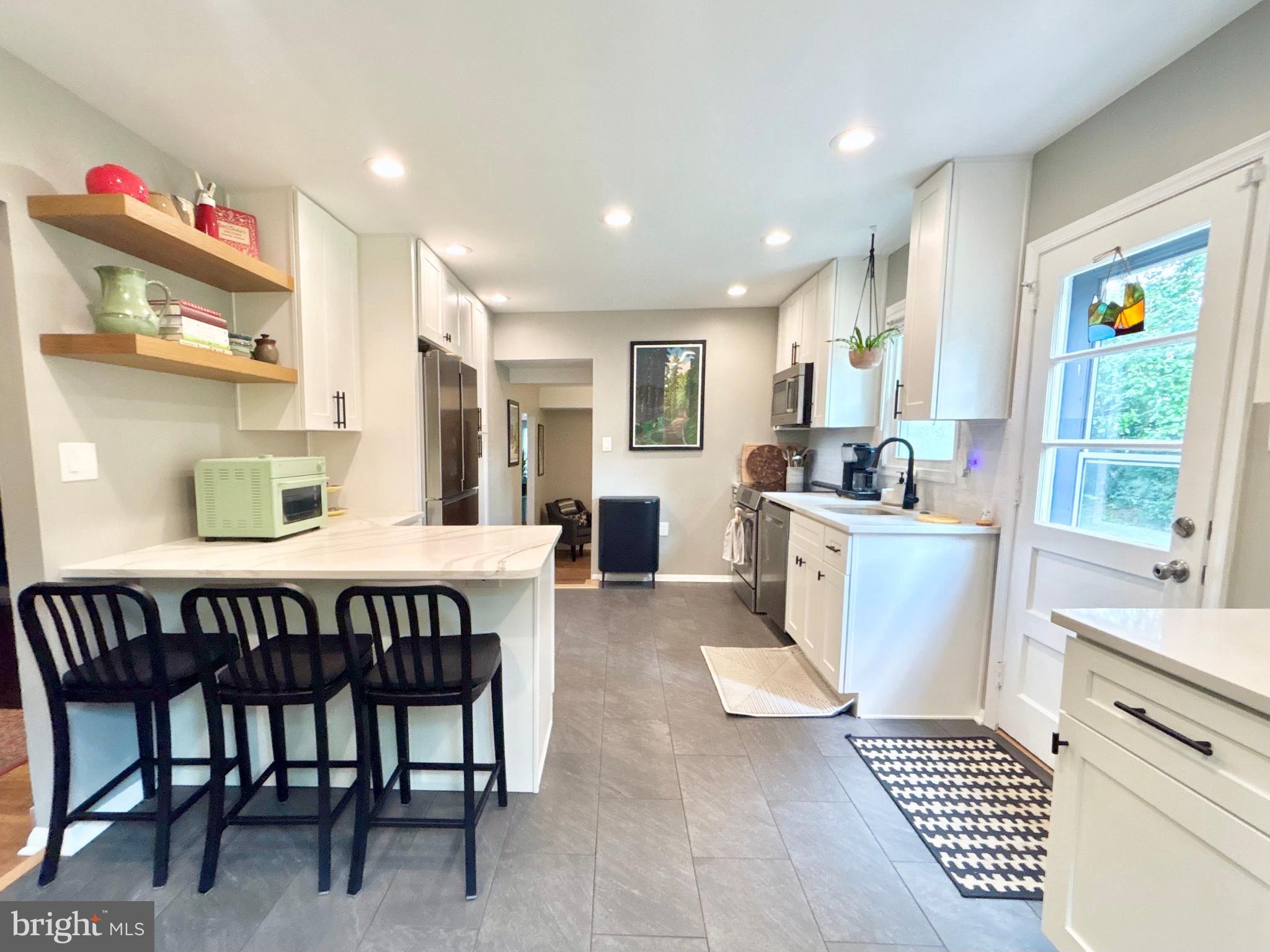 422 Ridge Pike Lafayette Hill, PA 19444 - Photo 11 of 40 Kitchen