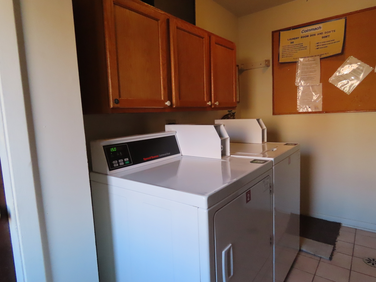 14830 Ketelaar Drive, Unit 4E Midlothian, IL 60445 - Photo 20 of 23 a bathroom with a sink a toilet and mirror