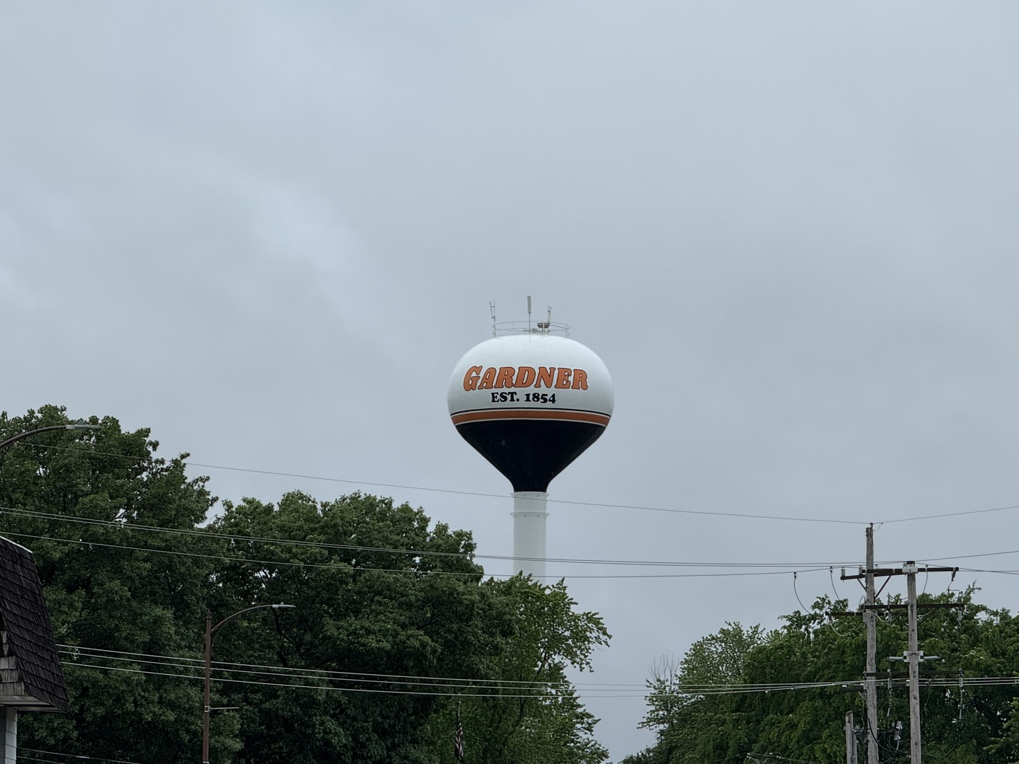 504 North Pine Street Gardner, IL 60424 - Photo 6 of 6 a view of a table and chairs in patio