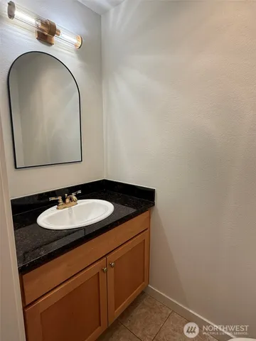 $2,500 | 10160 Northeast 137th Place, Unit 10160, Kirkland, WA 98034