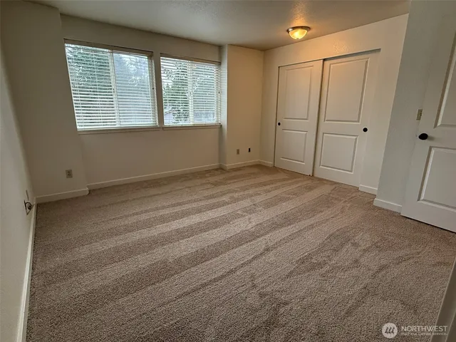 $2,500 | 10160 Northeast 137th Place, Unit 10160, Kirkland, WA 98034