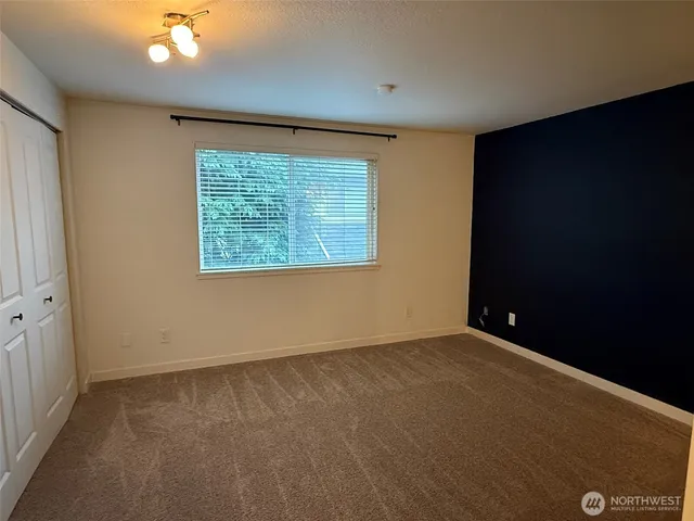 $2,500 | 10160 Northeast 137th Place, Unit 10160, Kirkland, WA 98034