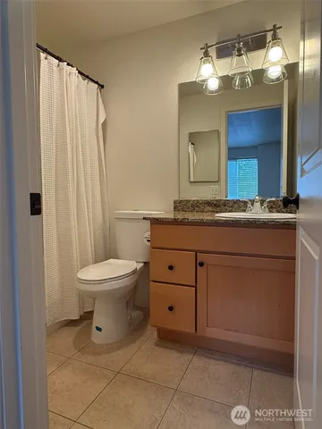 $2,500 | 10160 Northeast 137th Place, Unit 10160, Kirkland, WA 98034