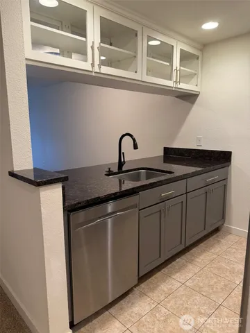 $2,500 | 10160 Northeast 137th Place, Unit 10160, Kirkland, WA 98034