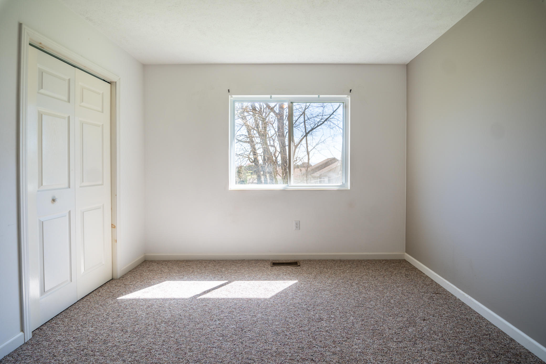 437 Morie Road Dandridge, TN 37725 - Photo 16 of 26 bedroom 1 view 3