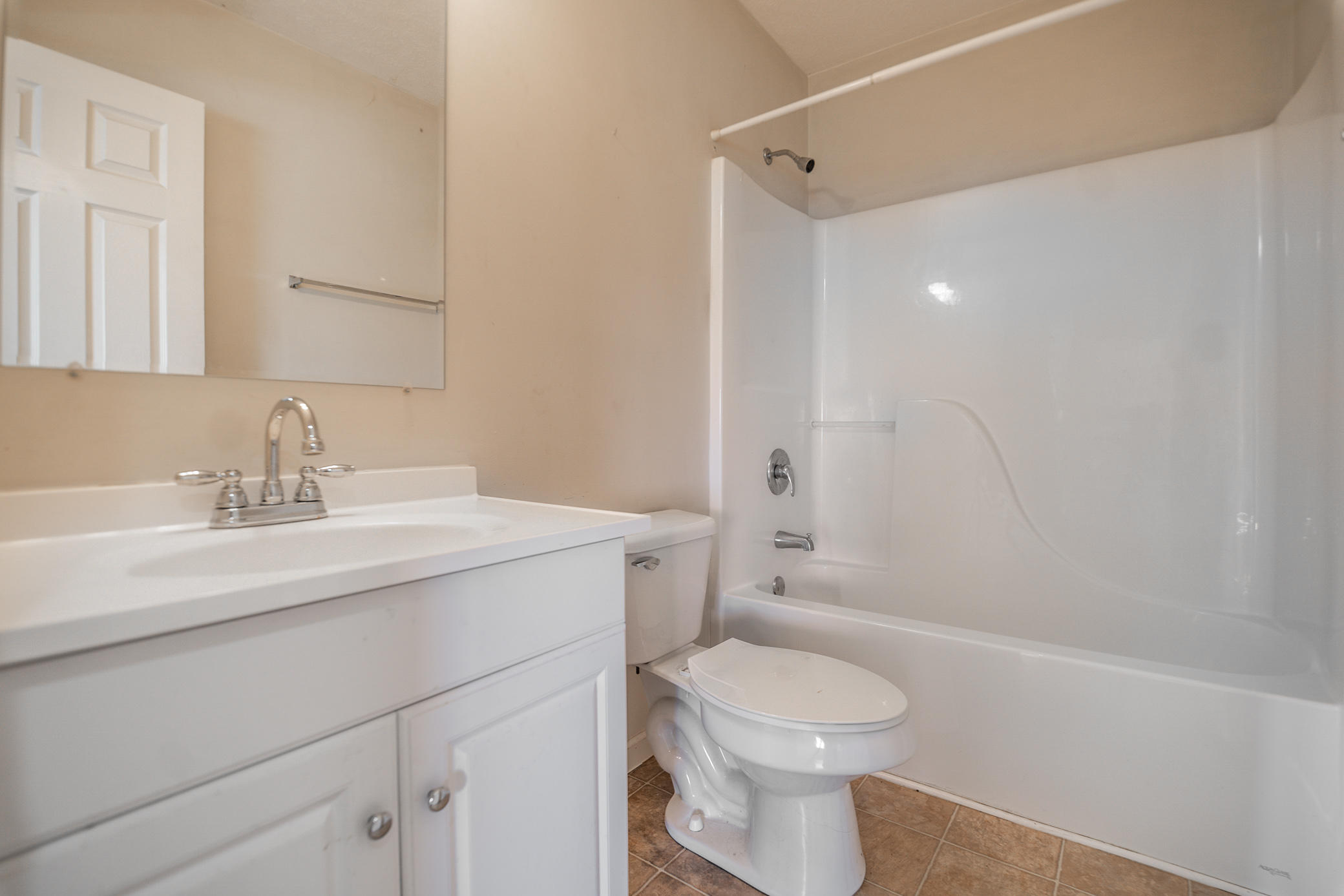 437 Morie Road Dandridge, TN 37725 - Photo 19 of 26 hall bath view 2