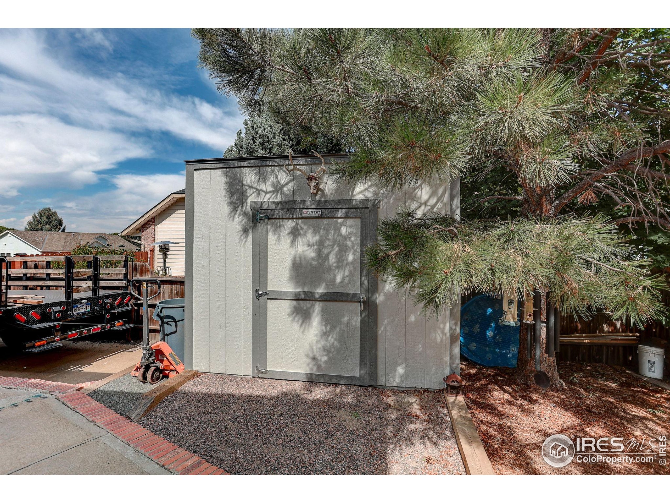1840 Red Cloud Road Longmont, CO 80504 - Photo 38 of 42 a view of outdoor space and yard