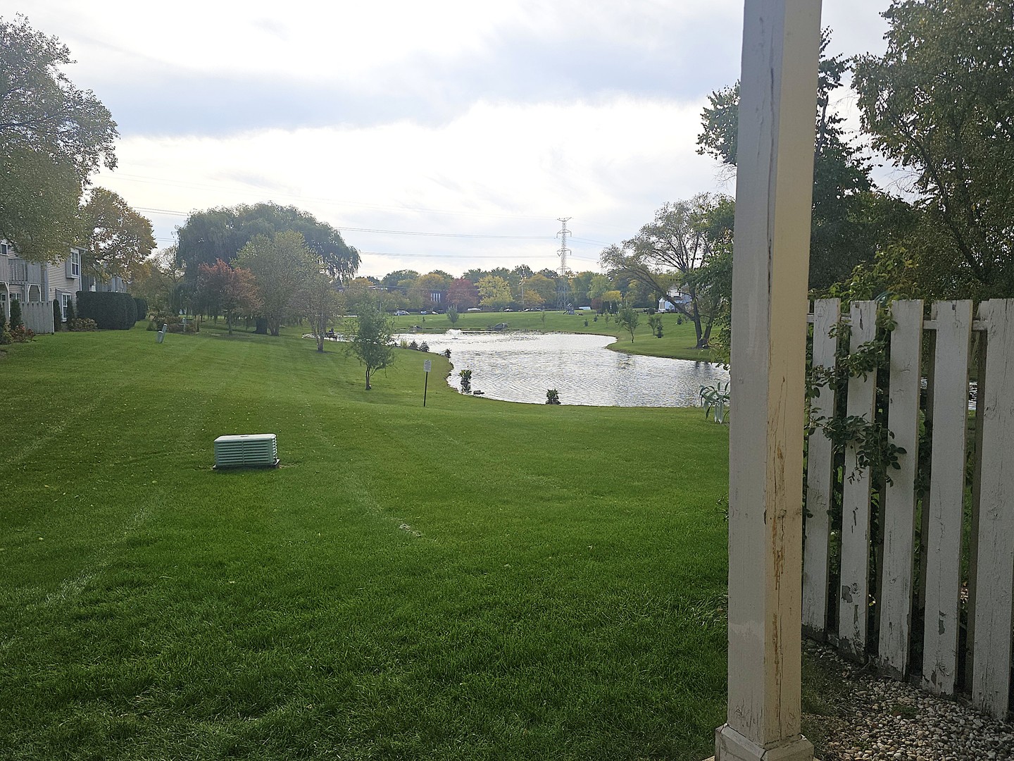 475 Bridle Trail Wheeling, IL 60090 - Photo 25 of 27 a view of a garden with an outdoor space