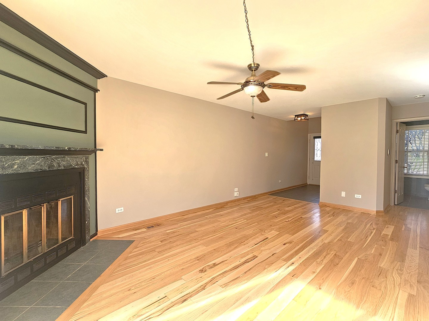 475 Bridle Trail Wheeling, IL 60090 - Photo 6 of 27 a view of a room with a ceiling fan