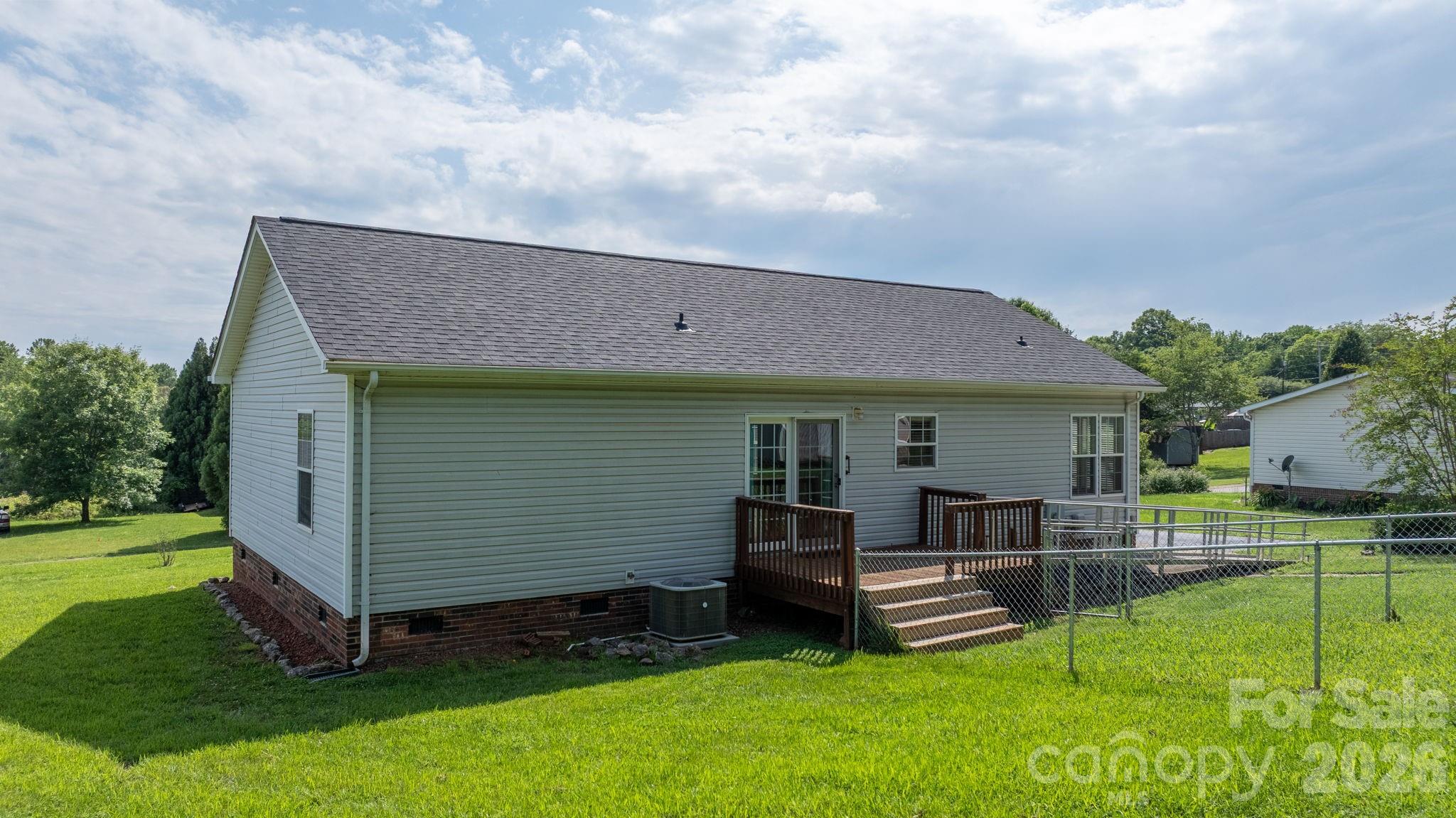 952 Eastern Ridge Drive Newton, NC 28658 - Photo 37 of 48