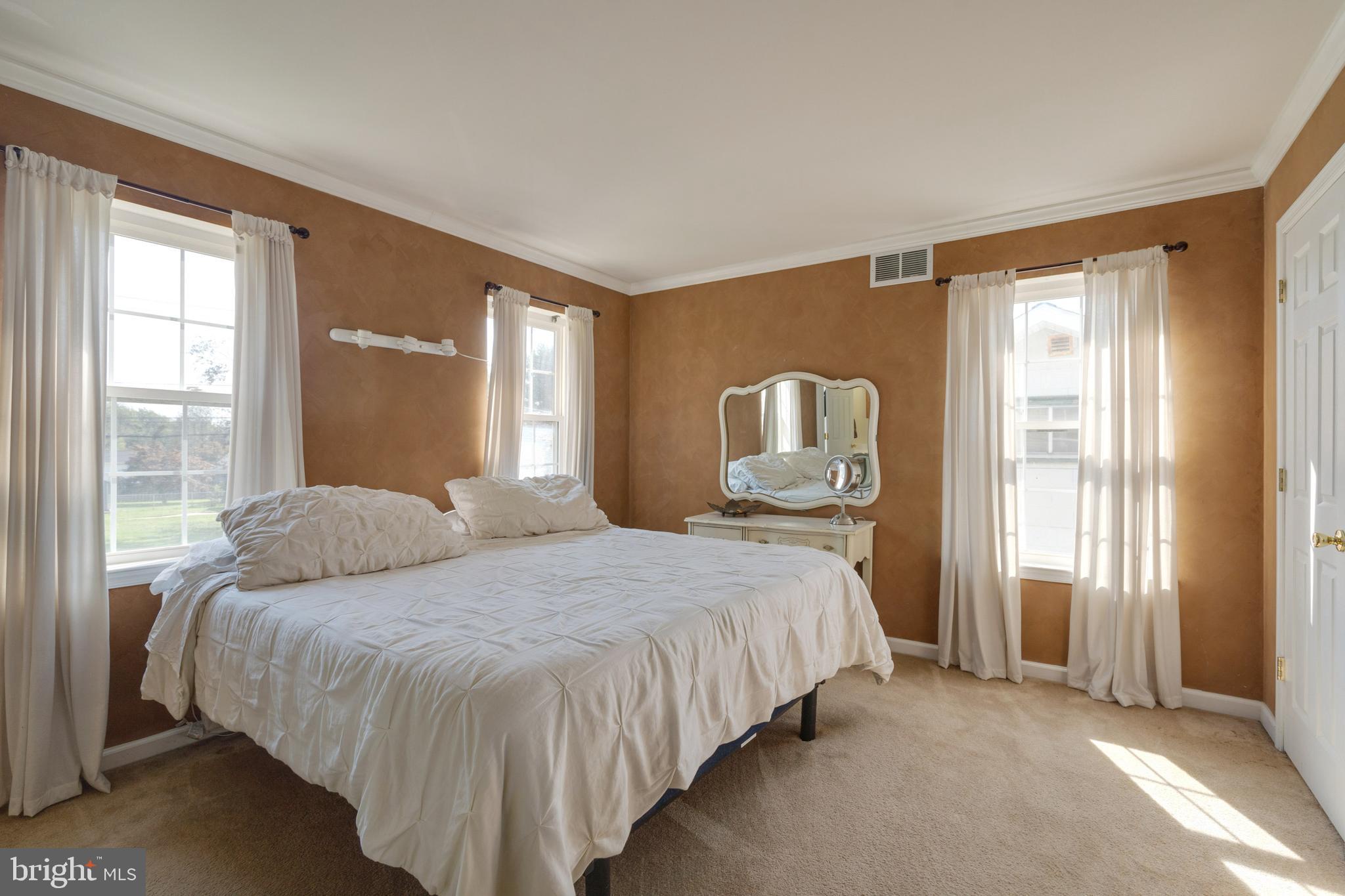 336 Ruth Avenue Aston, PA 19014 - Photo 18 of 32 Gallery Image 18