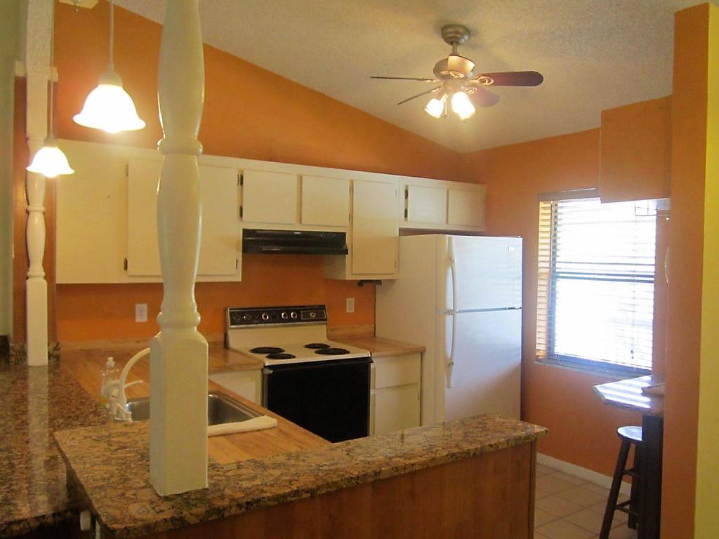22052 Palms Way, Unit 203 Boca Raton, FL 33433 - Photo 8 of 24 KITCHEN