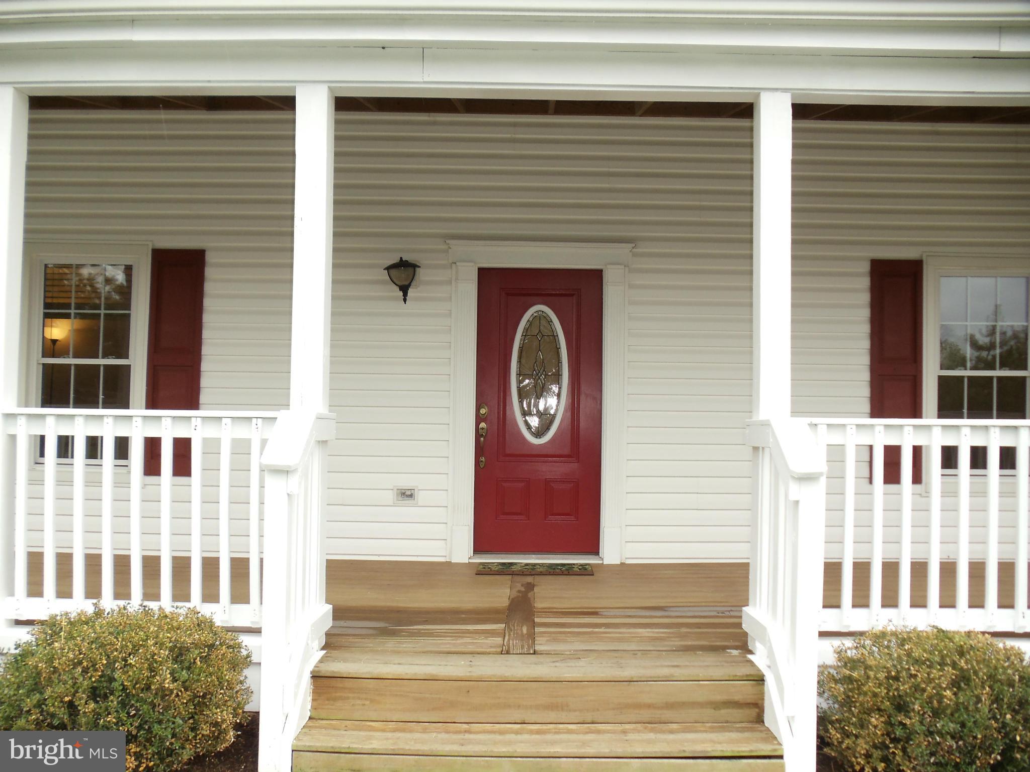 36747 Paxson Road Purcellville, VA 20132 - Photo 3 of 30 Front Entrance