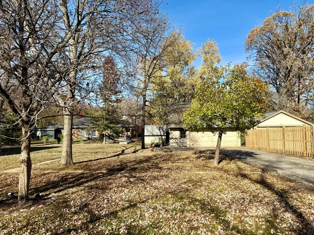 $2,900 | 4700 Teonia Woods Drive, Rolling Meadows, IL 60008