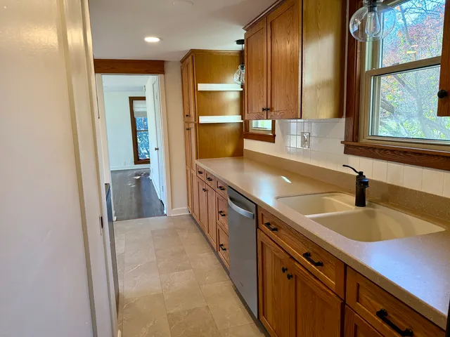 $2,900 | 4700 Teonia Woods Drive, Rolling Meadows, IL 60008